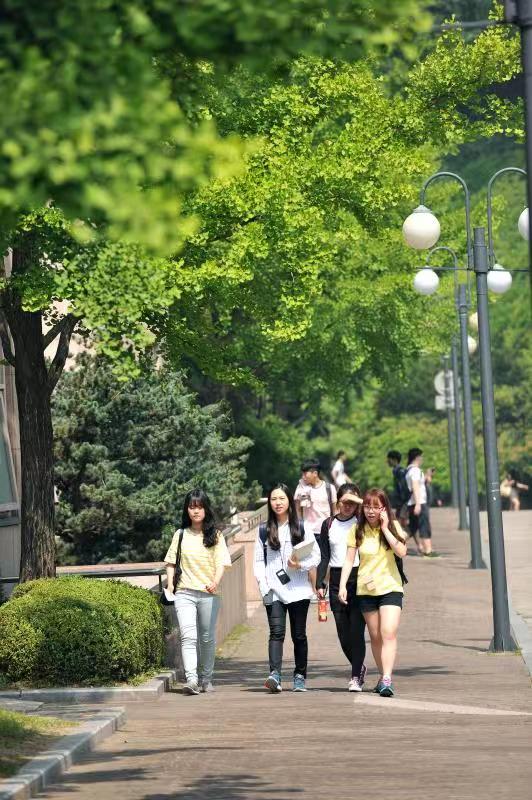 去韩国留学需要多少钱？学费和生活费是多少？